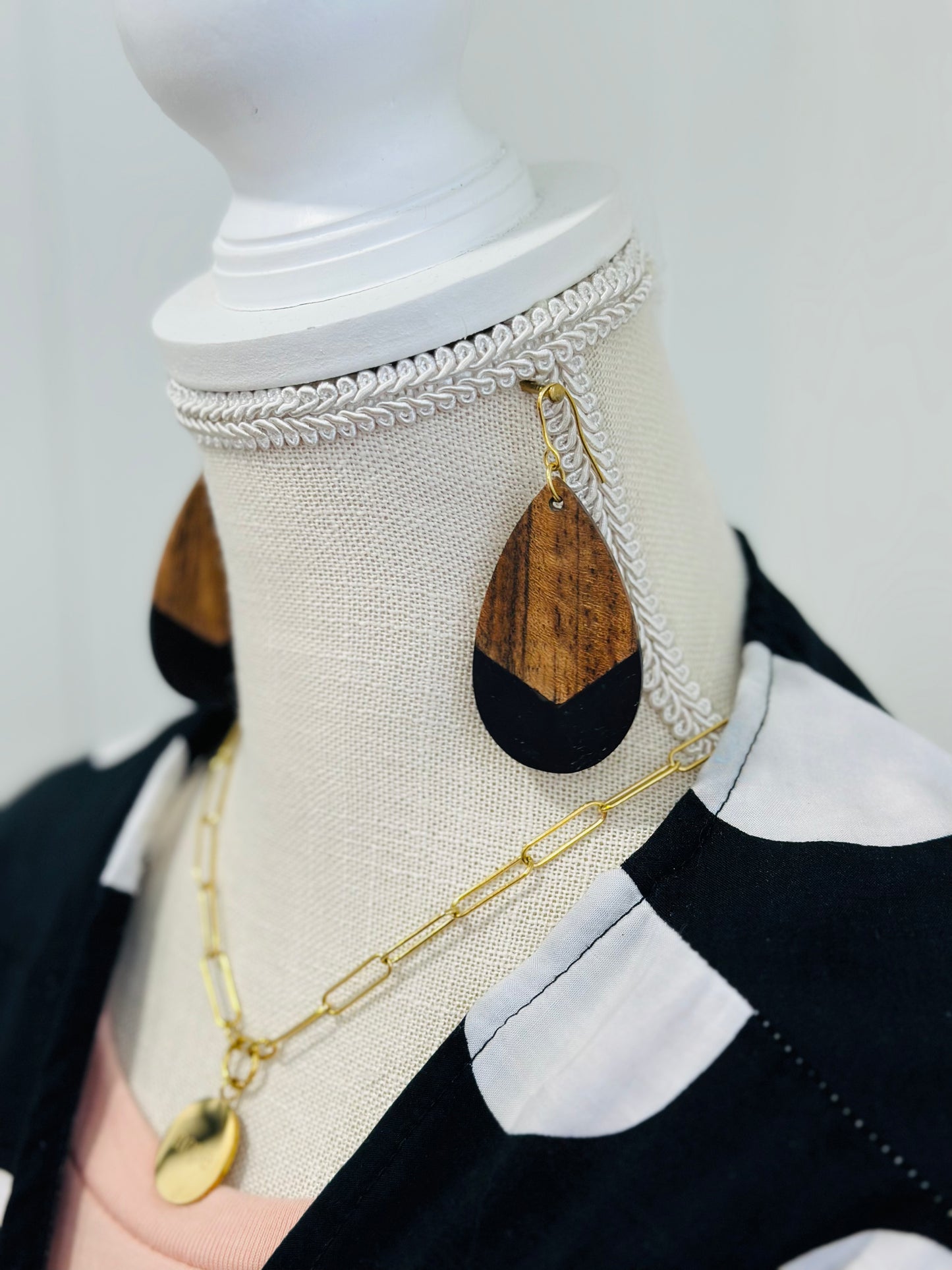 Kiyara Teardrops {black}
