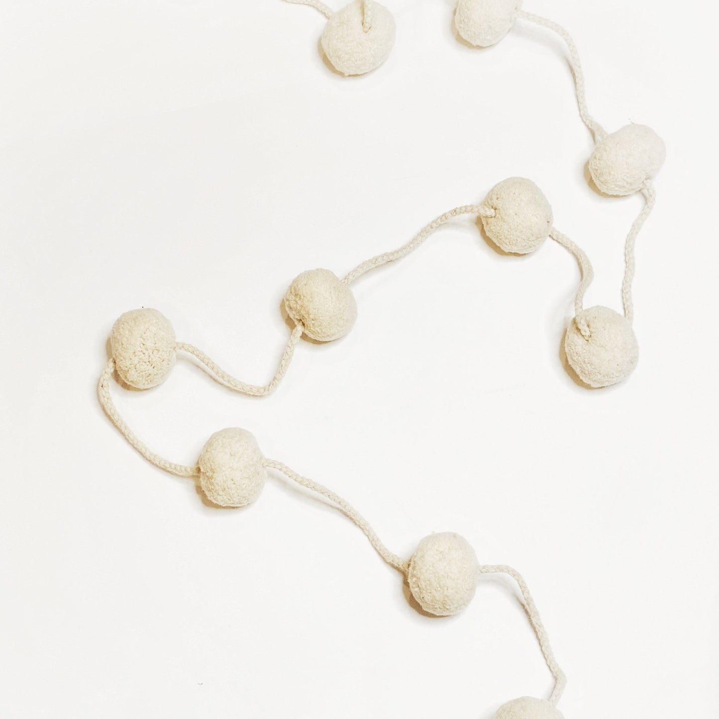 Peruvian Pom Garland {natural} - Global Hues Market