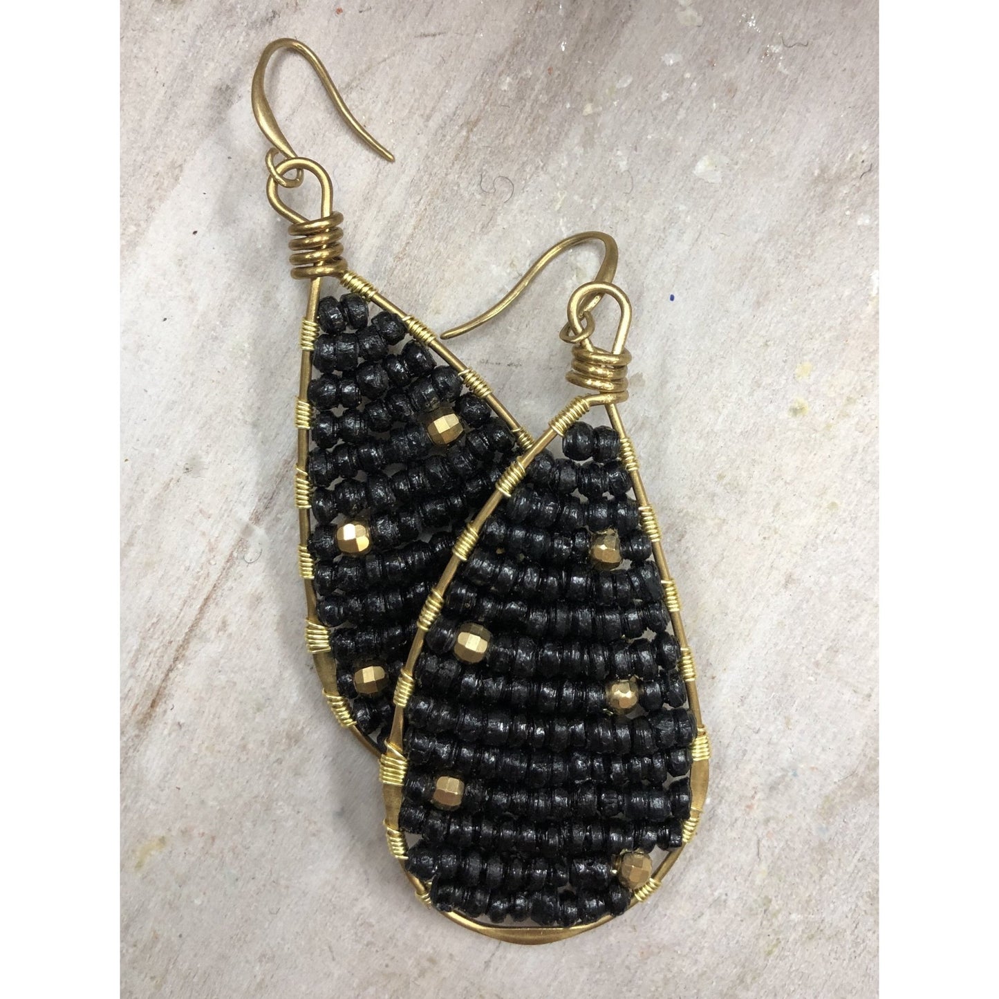 Plump Petal Earrings - Global Hues Market
