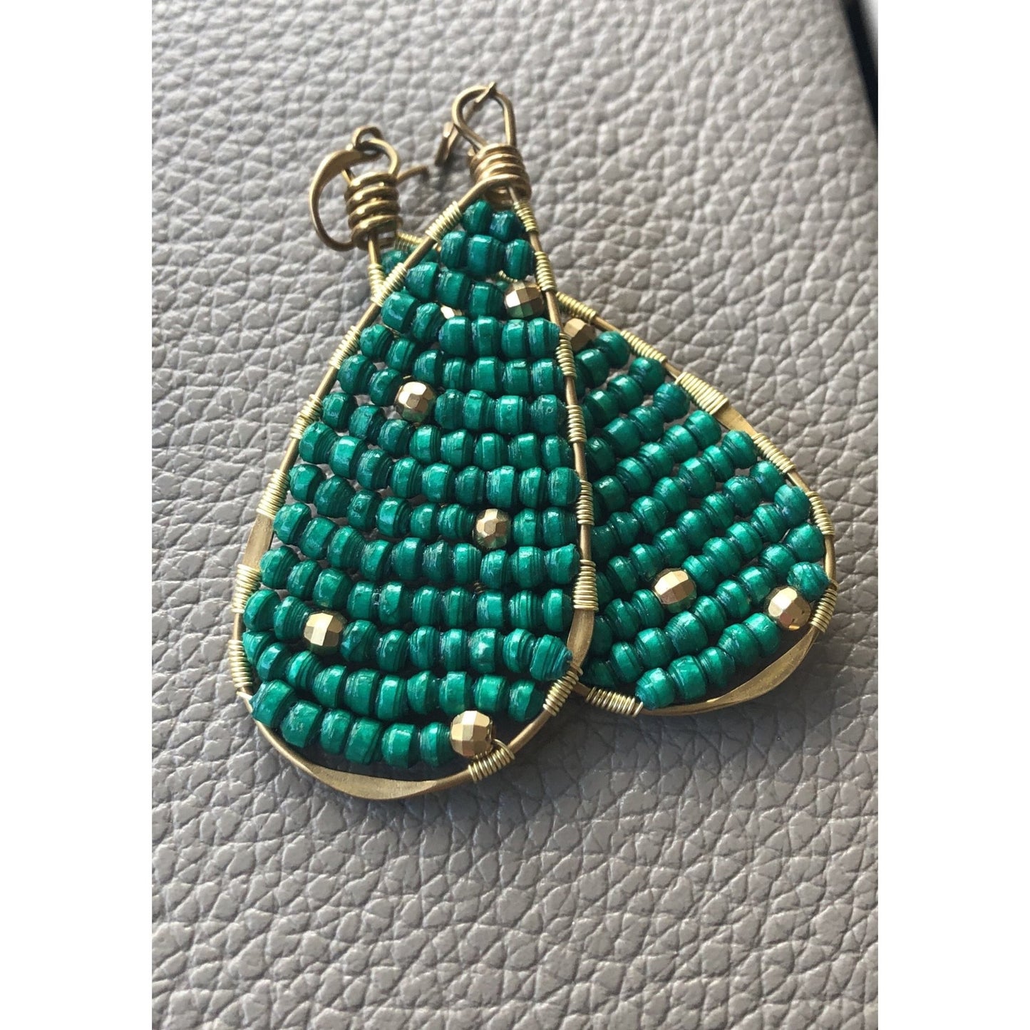 Plump Petal Earrings - Global Hues Market