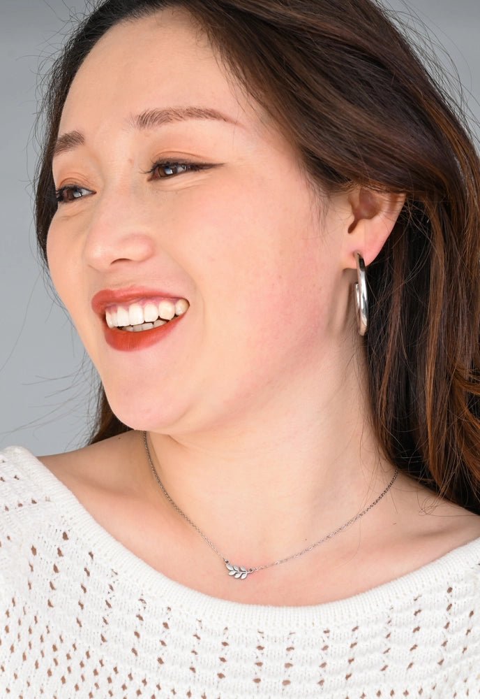 Rowen Leaf Necklace {silver} - Global Hues Market
