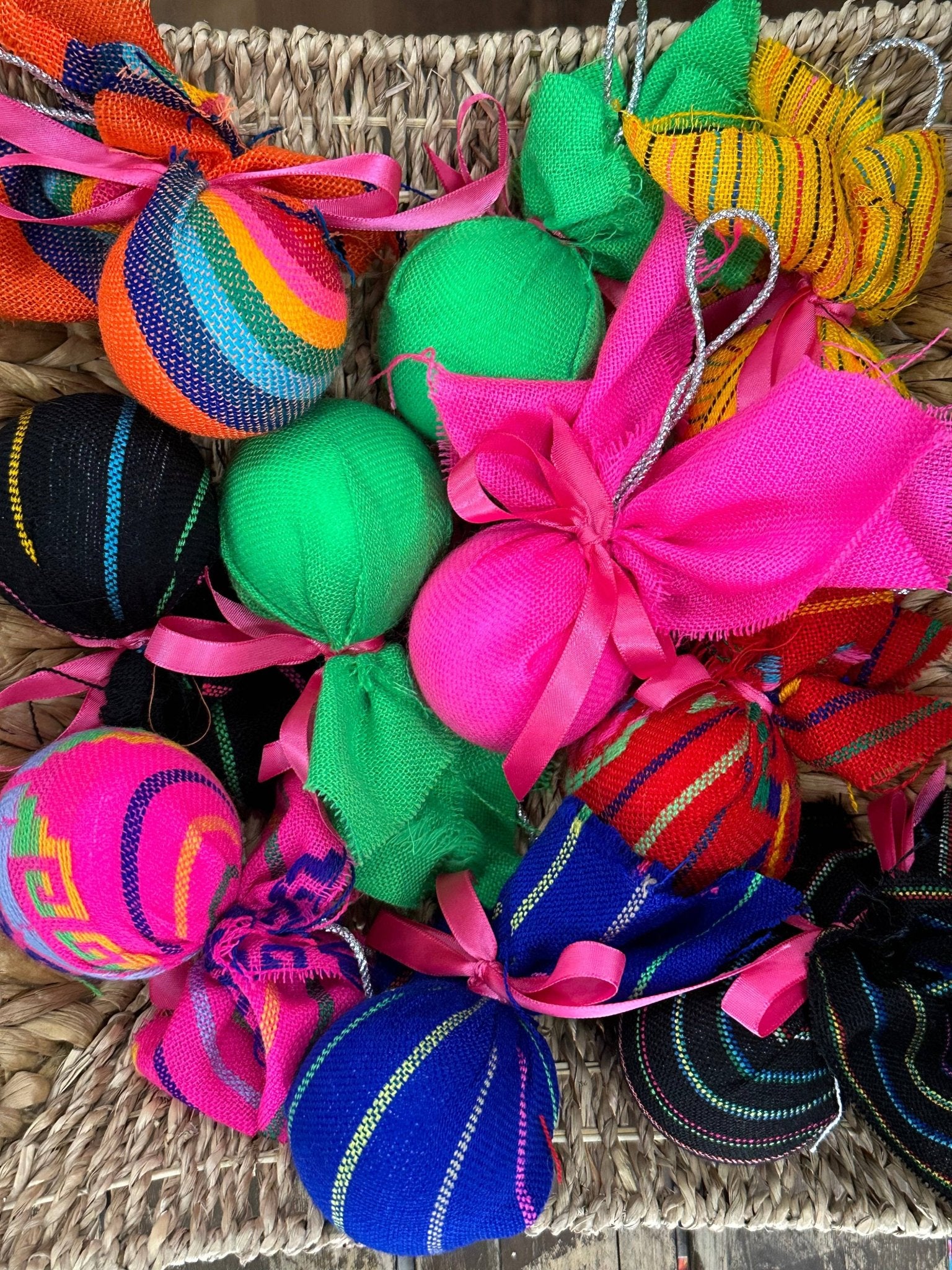 Christmas Cambaya Ornaments - Global Hues Market