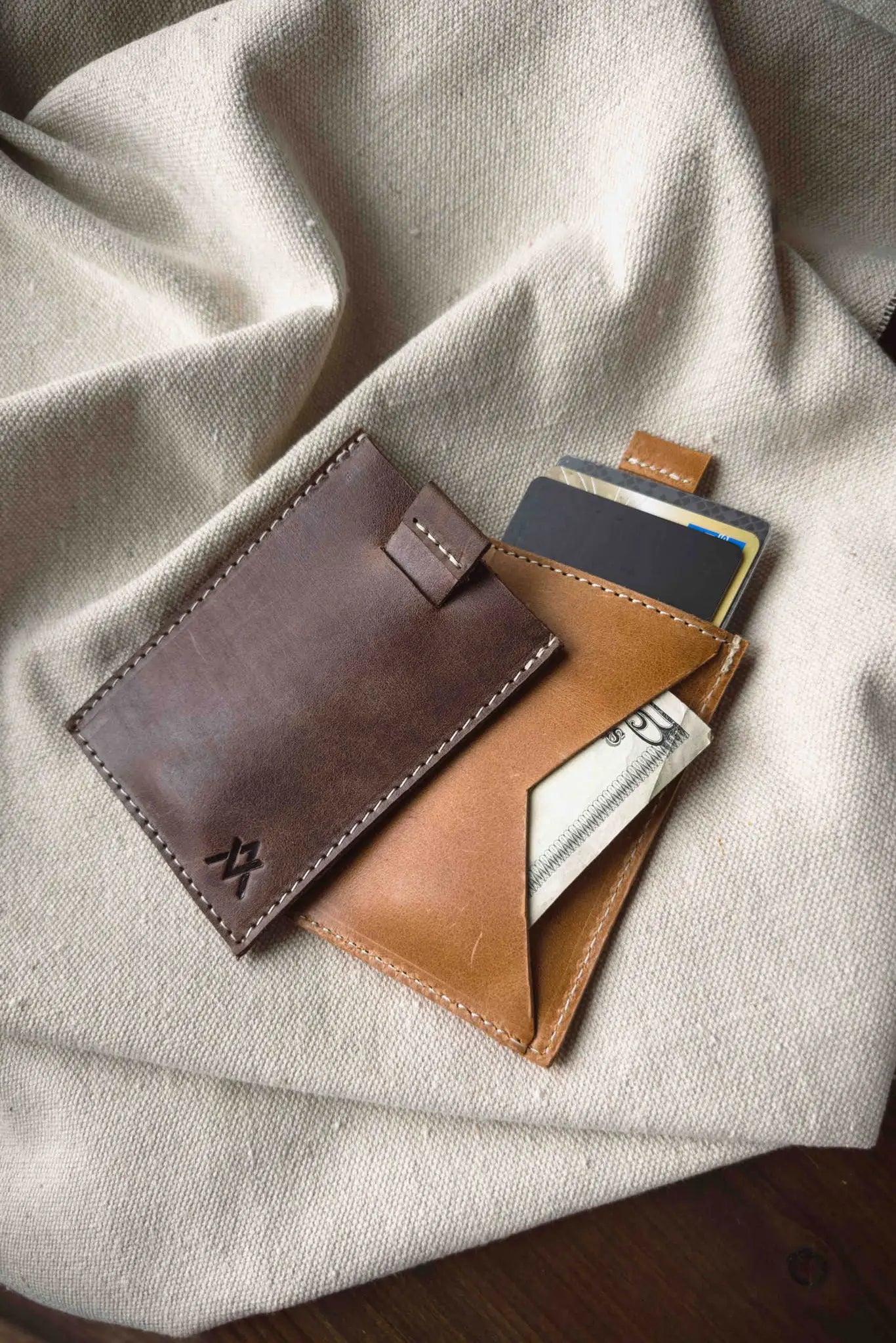 Lateral Pull-Up Wallet - Global Hues Market
